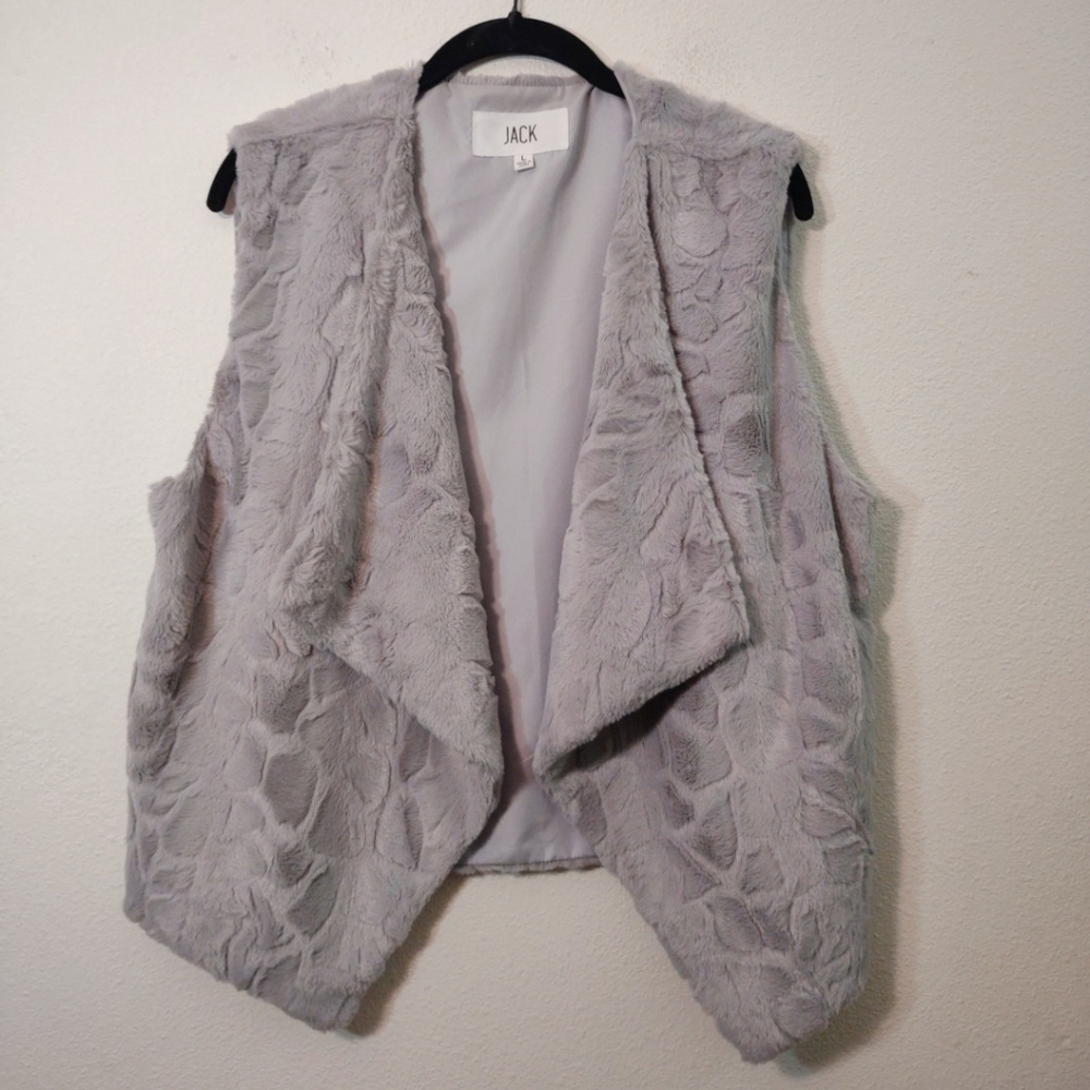 Jack by BB Dakota Gray Textured Faux Fur Vest L